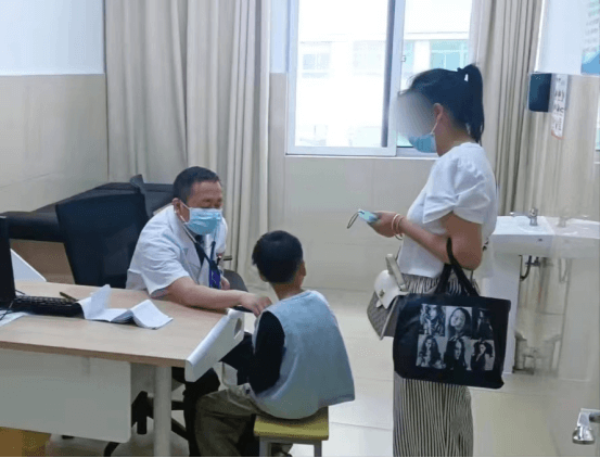 院网站-爱融淮南 童享阳光——淮南市妇幼保健院(市儿童医院)与小朋友们一起欢度儿童节389