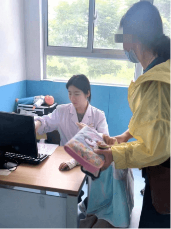 院网站-爱融淮南 童享阳光——淮南市妇幼保健院(市儿童医院)与小朋友们一起欢度儿童节495