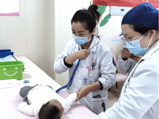 院网站-市妇幼保健院开展世界早产儿日宣传活动840