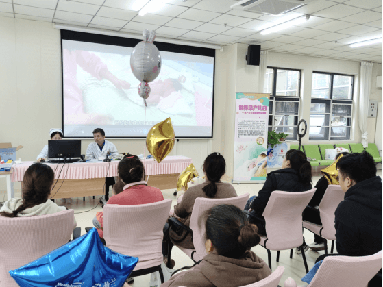 院网站-市妇幼保健院开展世界早产儿日宣传活动842
