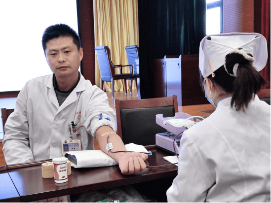 院网站-“医”腔热血 传递大爱——市妇幼保健院组织开展无偿献血活动311