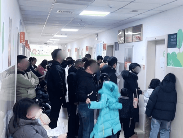 守护成长，从“新”出发——市妇幼保健院举办寒假儿童与青少年生长发育义诊活动635