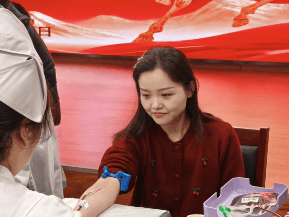院网站-热血江淮我带头 履职担当显初心——淮南市妇幼保健院组织开展无偿献血活动792