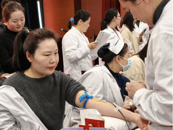 院网站-热血江淮我带头 履职担当显初心——淮南市妇幼保健院组织开展无偿献血活动802