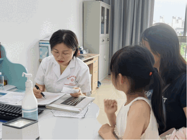 院网站-践行“五健”促进行动  守护成长黄金期！——“中国儿童生长发育健康传播行动—淮南站”义诊活动在淮南市妇幼保健院举行966